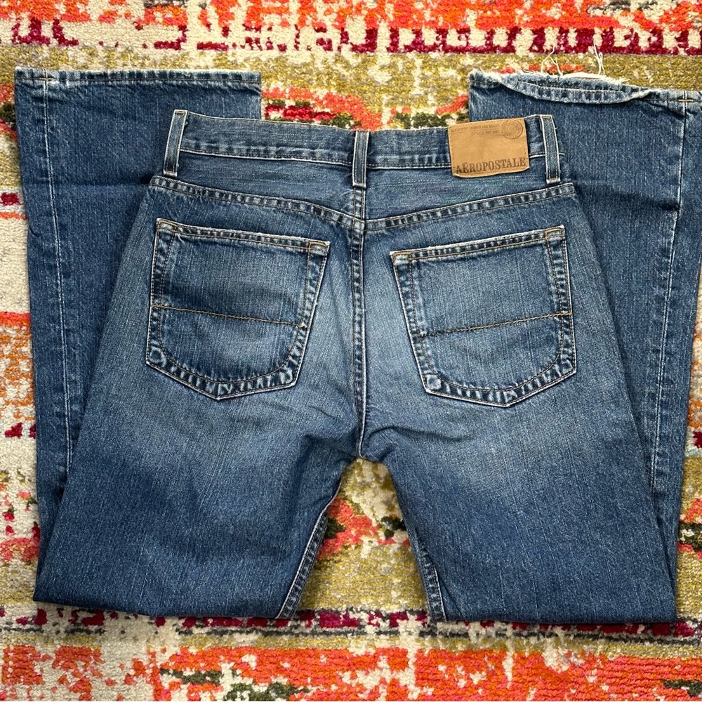 👖AEROPOSTALE Vintage Bootcut Jeans
Size: 28x30 Lightly Distressed EUC